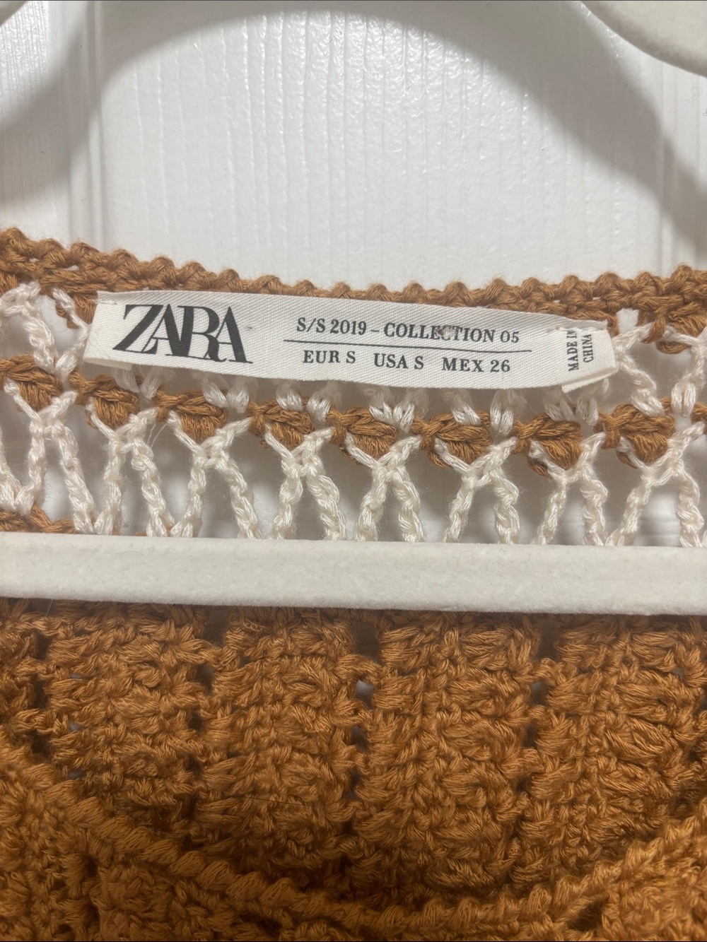 Zara special edition Rust Brown Crochet Fringe Sweater with White Accents - Picture 5 of 5